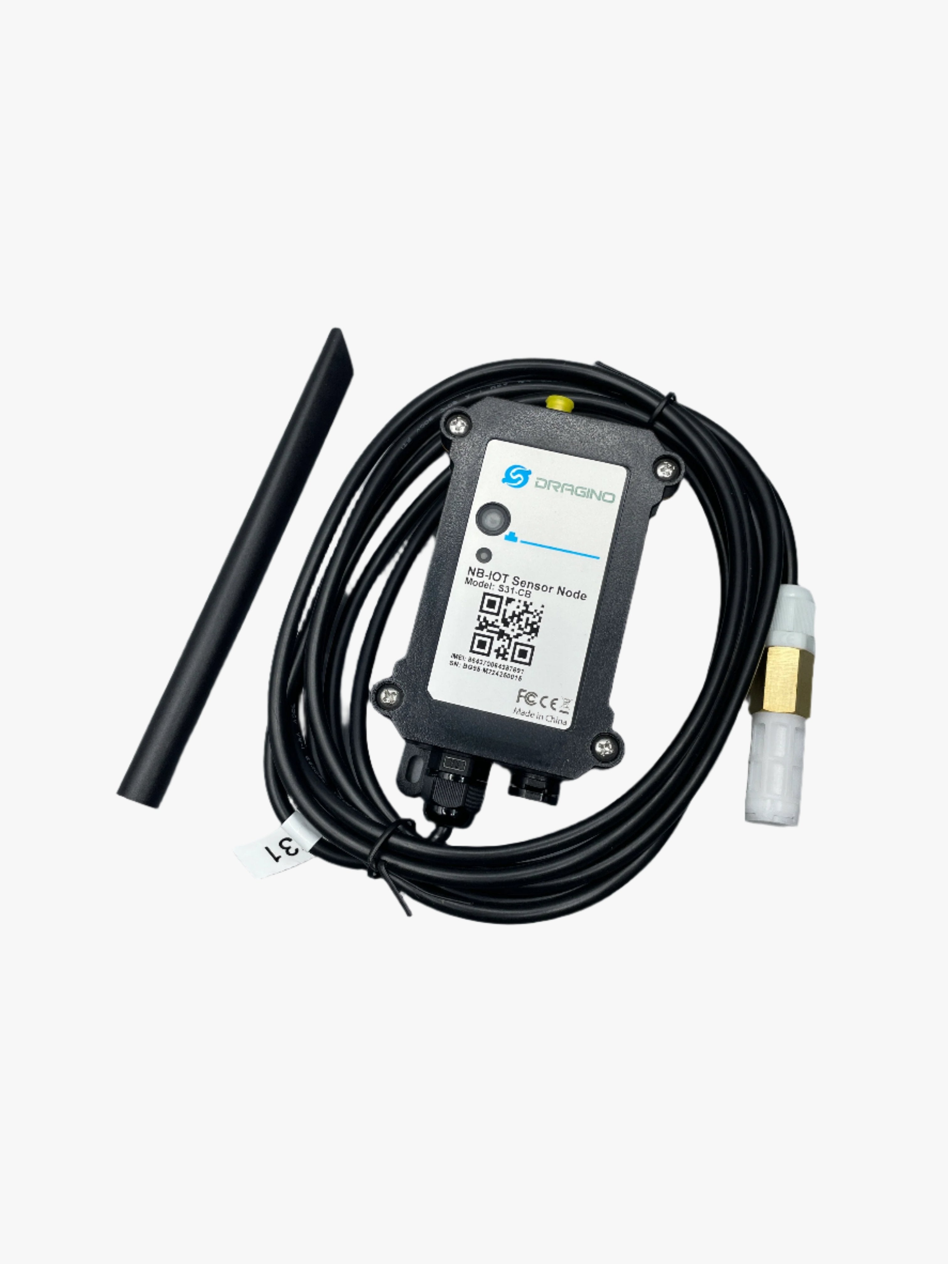 The Dragino S31-CB-GE NB-IoT/LTE-M Temperatur- & Feuchtigkeitssensor mit 3 Meter Sensorkabel, Antenne und weißer Sensor-Sonde ermöglicht flexible Platzierung auf weißem Hintergrund.